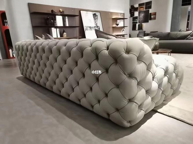 极简白色淡雅的住宅改造